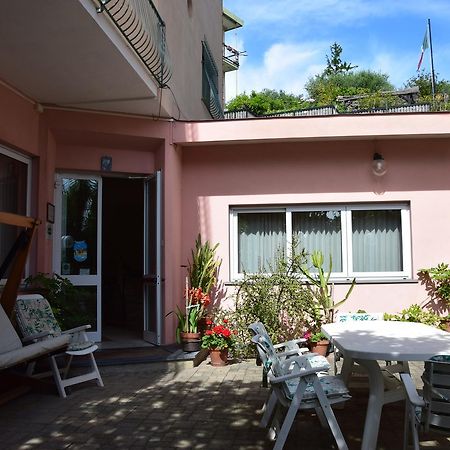 Hotel Pozzuolo Celle Ligure Bagian luar foto
