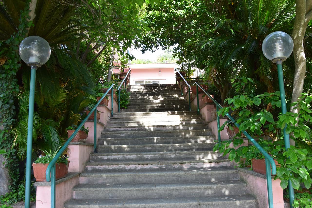Hotel Pozzuolo Celle Ligure Bagian luar foto